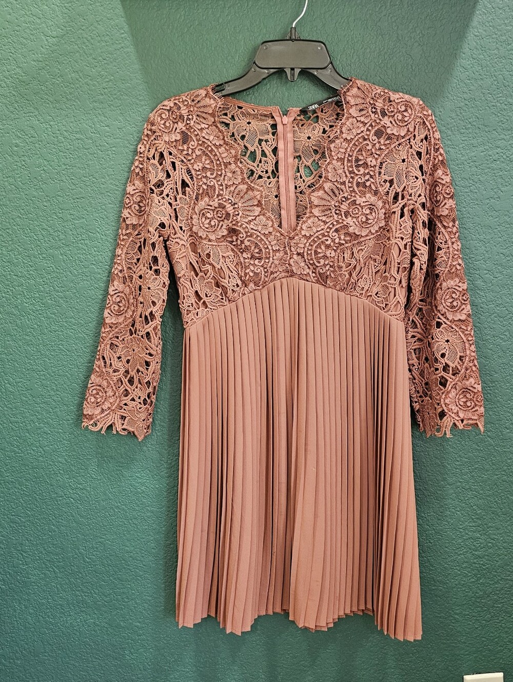 Zara Dusty Rose Lace Pleated Mini Dress Small Elegant Back Zip